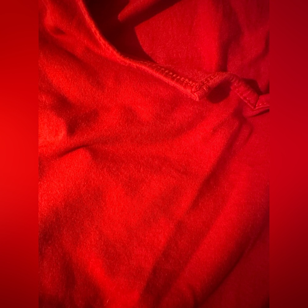 Red crop top size m